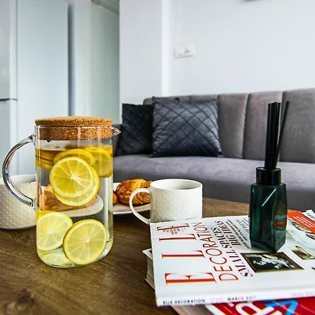 파포스 Phaedrus Living - Seaside Executive Flat Harbour 205 아파트 외부 사진